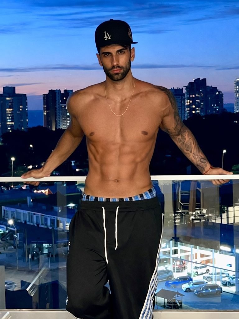 Facundo Antunes @facuaoficial, Uruguayan model