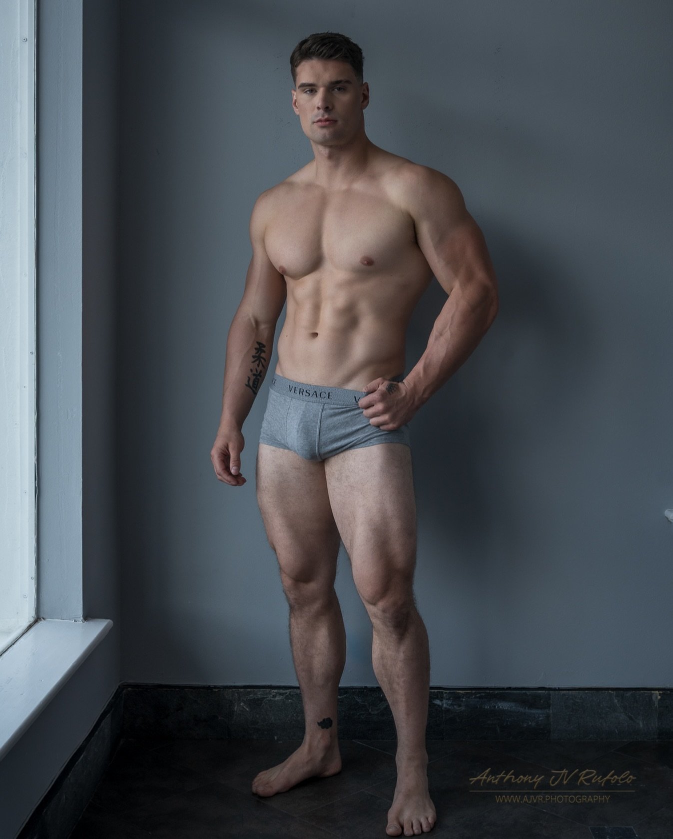 Malik Delgaty hot pose