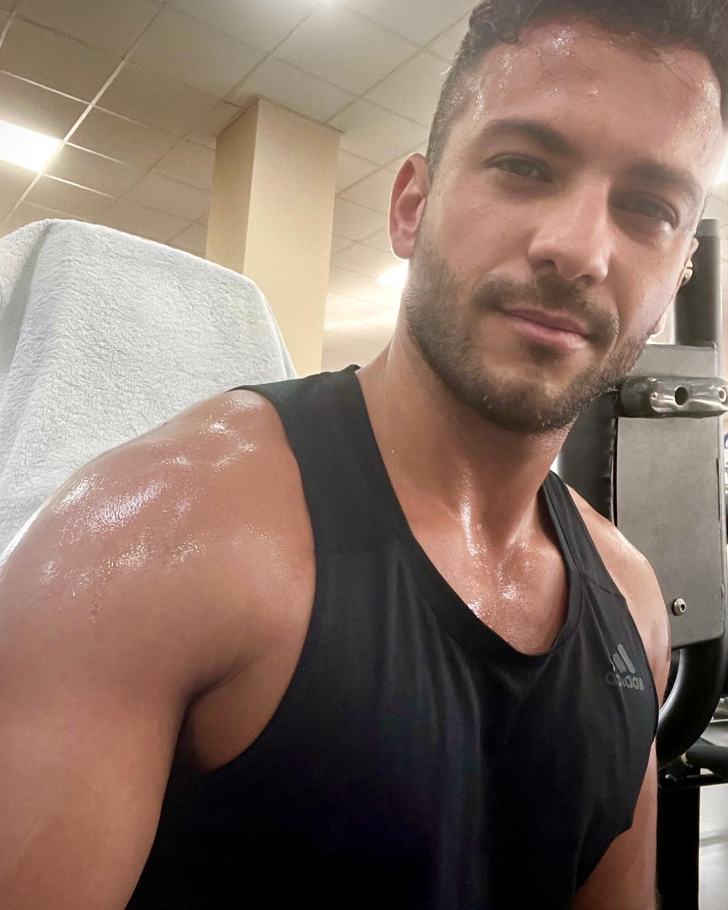 Antonio Velez (@antoniovelezxx) candid