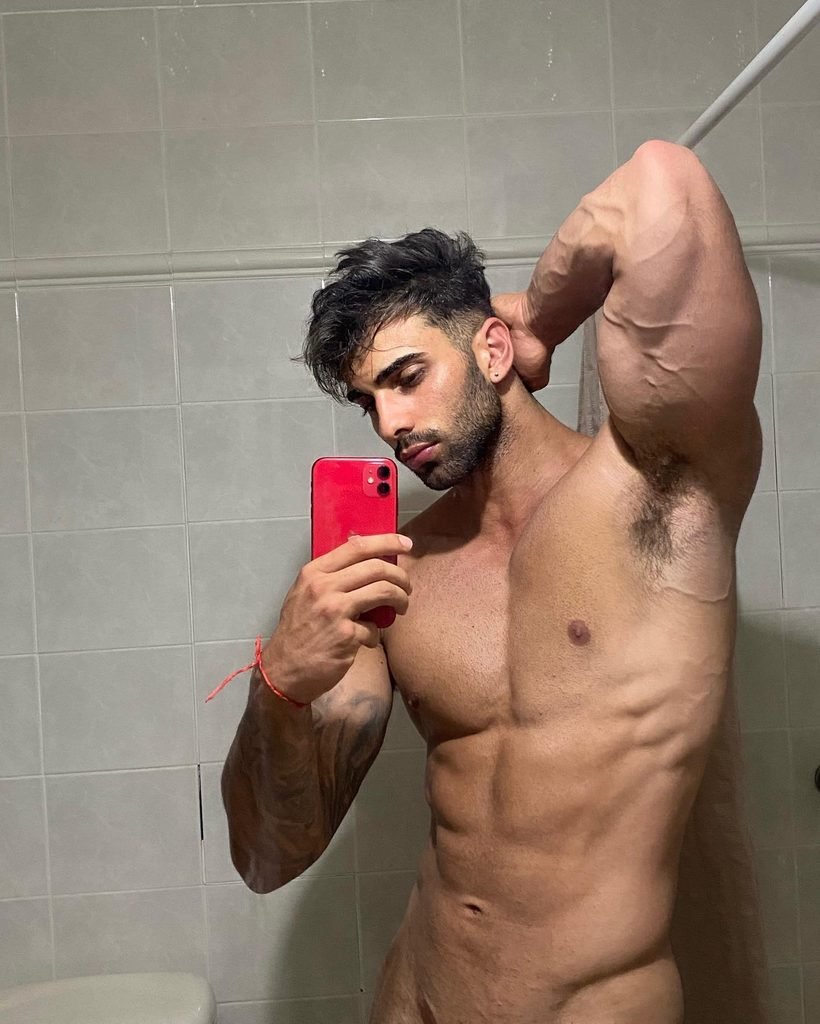 Facundo Antunes, Uruguayan fitness model